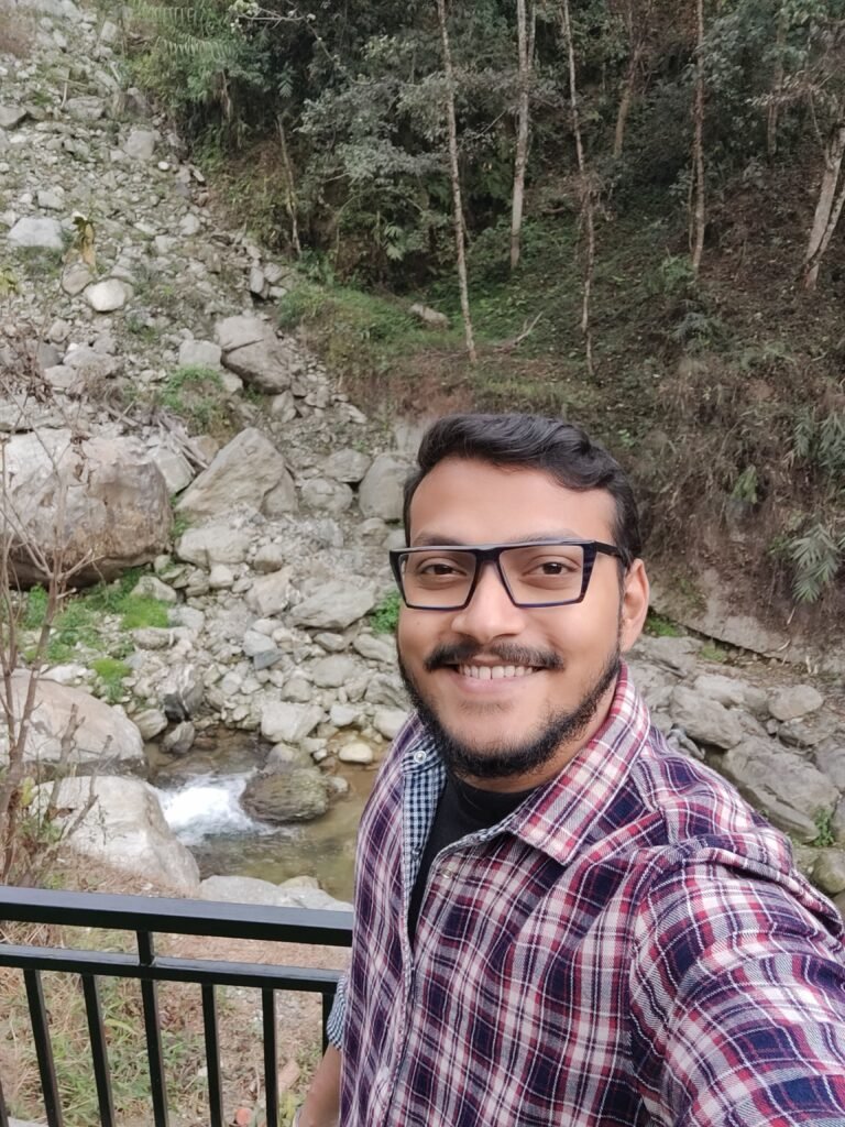 Clicking selfie at Banjhakri Falls