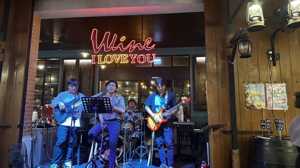 Dining at Asiatique with live music being played at the restaurant 