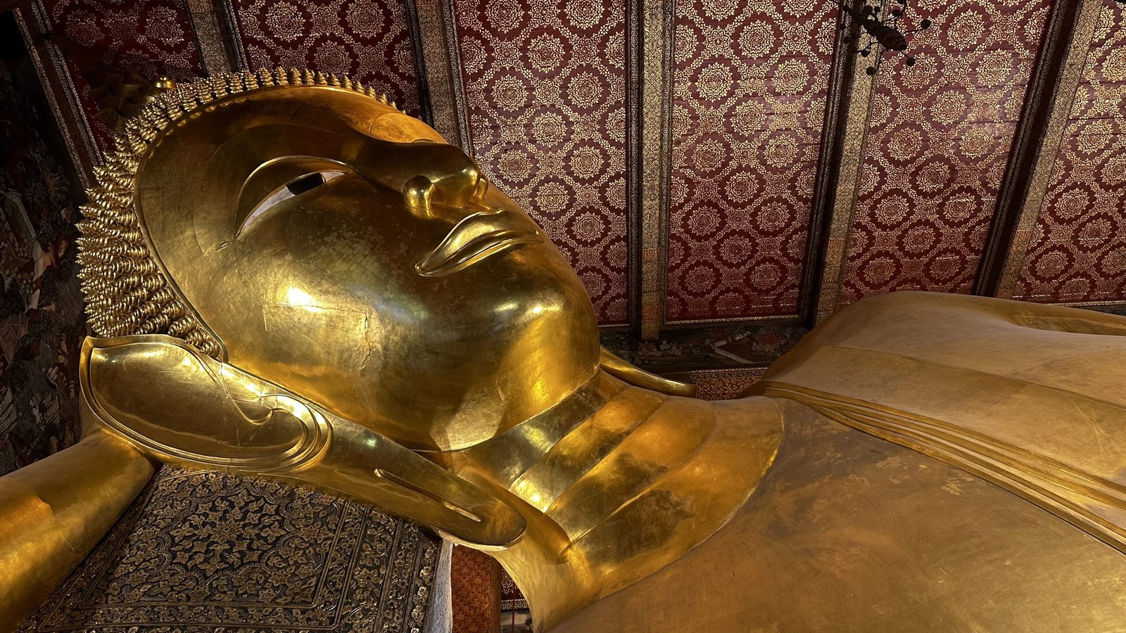 On your 3 Days in Bangkok you must witness the reclining Buddha of Wat Pho